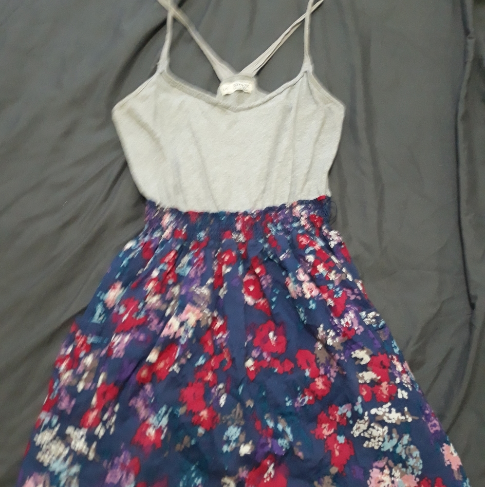 Beautiful above the knees side pocket Dress